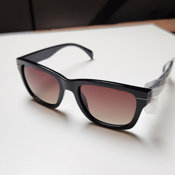 Rachel Zoe Fawn Sunglasses Black - Picture 9 of 14